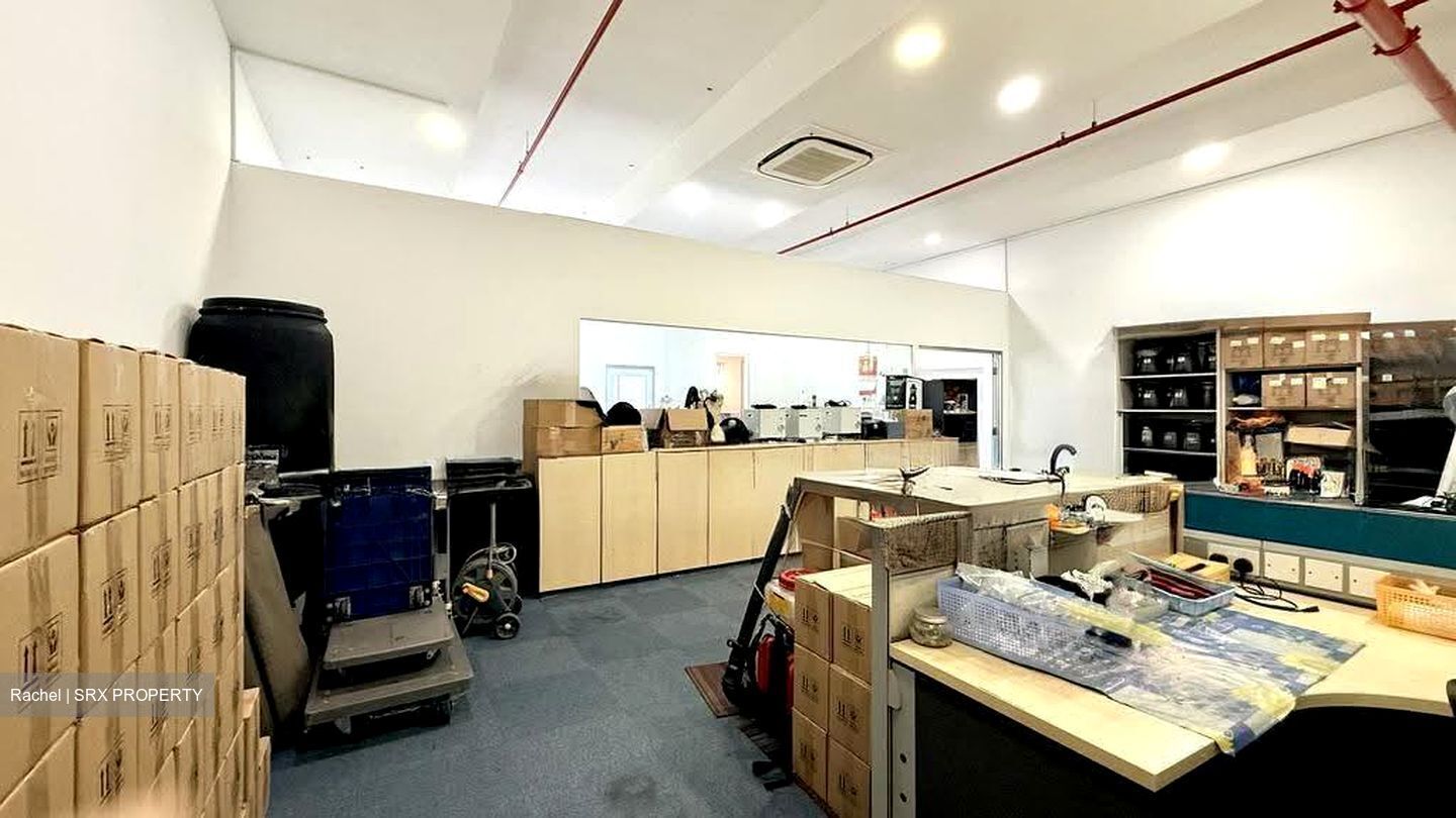 One Pemimpin (D20), Factory #637662351